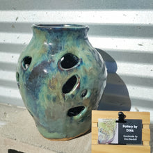 Load image into Gallery viewer, Decorative vase
