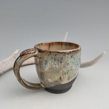 Load image into Gallery viewer, Earthy mug with blues