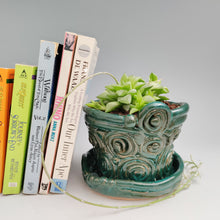 Load image into Gallery viewer, Emerald green coil planter