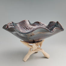 Load image into Gallery viewer, Carved wavy bowl