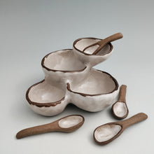 Load image into Gallery viewer, Spice bowls & mini spoons -white