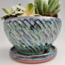 Load image into Gallery viewer, Little green planter