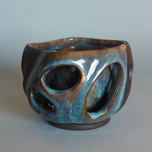 Load image into Gallery viewer, Blue double vase