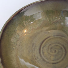 Load image into Gallery viewer, Sea foam green bowl