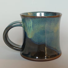 Load image into Gallery viewer, Large mug in Green
