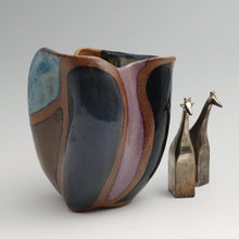 Load image into Gallery viewer, Earthy vase