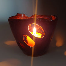 Load image into Gallery viewer, Purple-ish luminary