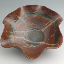 Load image into Gallery viewer, Coppery fluted bowl