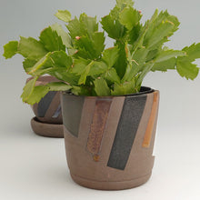 Load image into Gallery viewer, Planter -geometric colors