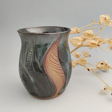 Load image into Gallery viewer, Vase in midnight green
