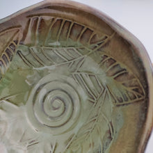 Load image into Gallery viewer, Green bowl, carved leaves