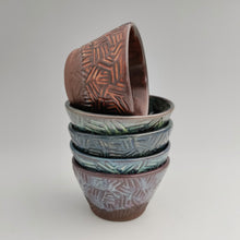 Load image into Gallery viewer, Set of rainbow cups