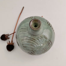 Load image into Gallery viewer, Tiny bud vase, seafoam green
