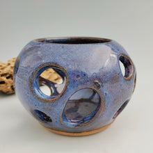 Load image into Gallery viewer, Blue-violet luminary