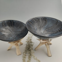 Load image into Gallery viewer, Midnight blue carved bowls