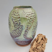 Load image into Gallery viewer, Octopus vase