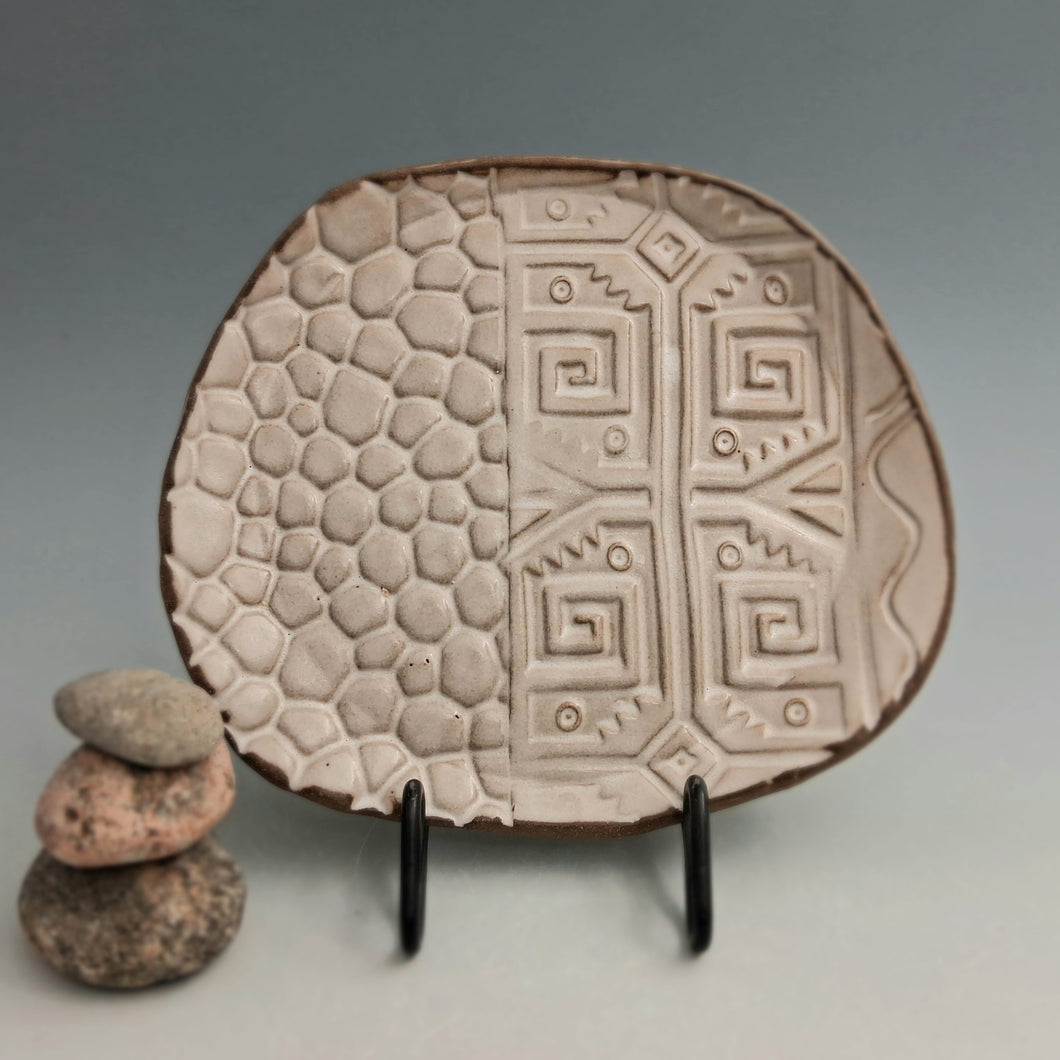 Plate of 2 textures
