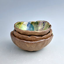 Load image into Gallery viewer, Trio of little nesting bowls
