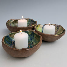 Load image into Gallery viewer, Trio of little nesting bowls
