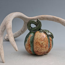 Load image into Gallery viewer, Drippy pumpkin
