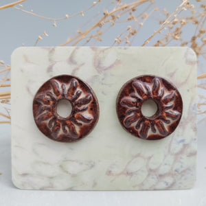 Toasted circle studs