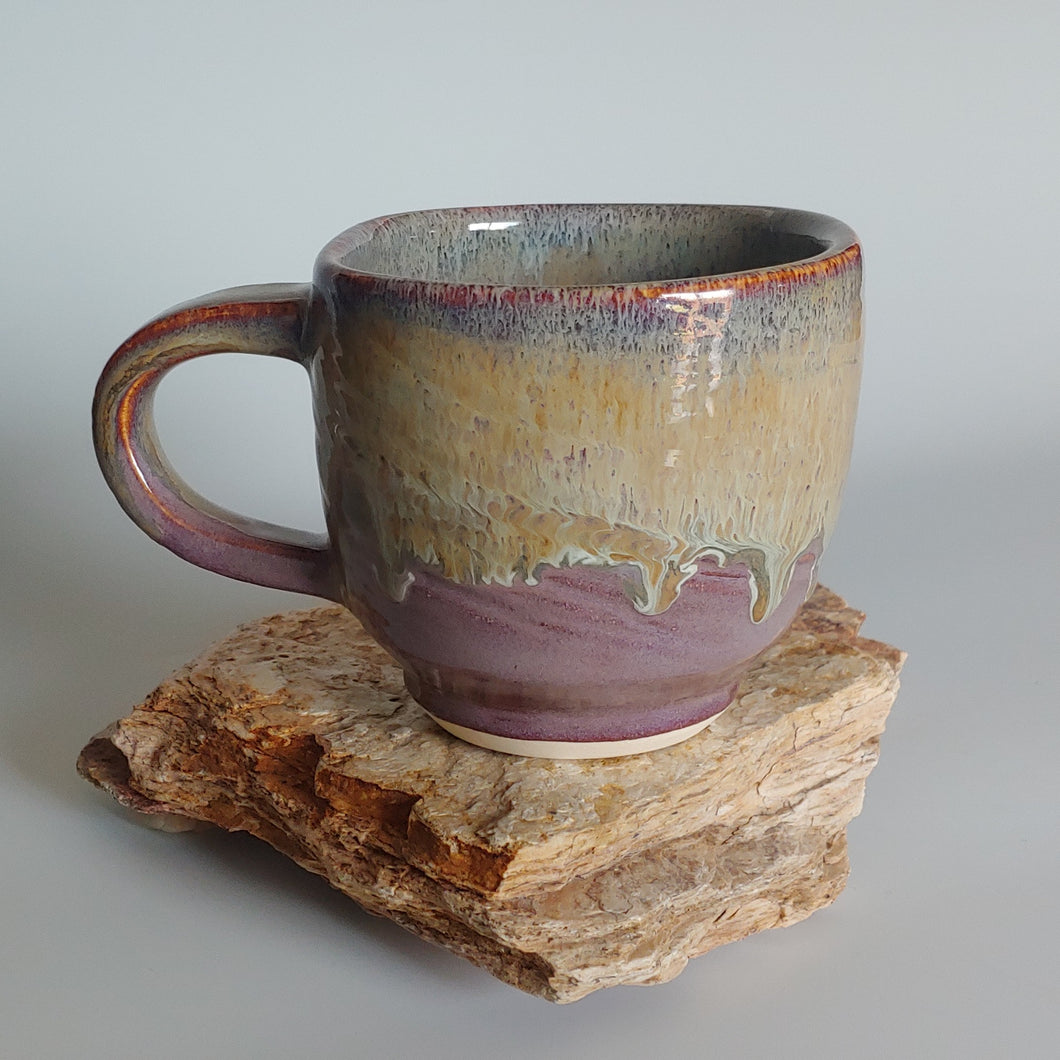 Mug -flowing purple