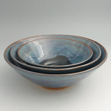 Load image into Gallery viewer, Nesting bowl trio in blues
