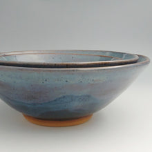 Load image into Gallery viewer, Nesting bowl trio in blues
