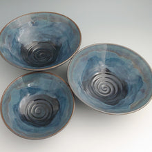 Load image into Gallery viewer, Nesting bowl trio in blues
