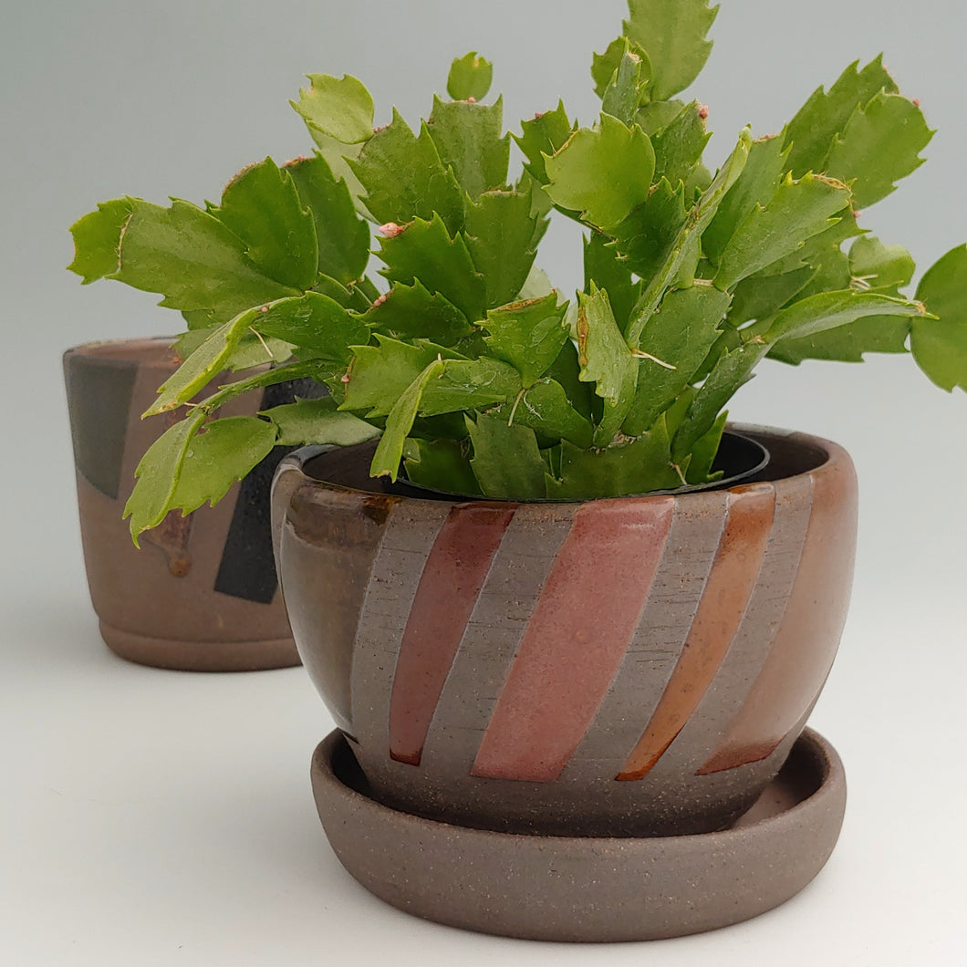 Planter -geometric color stripes