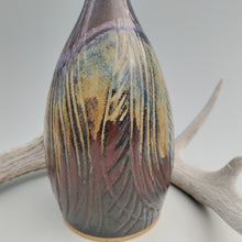 Load image into Gallery viewer, Carved bottle vase
