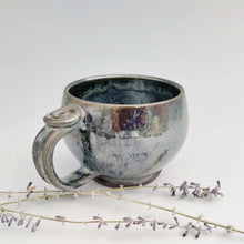 Load image into Gallery viewer, Little bubble mug with metallic glaze
