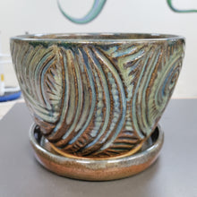 Load image into Gallery viewer, Carved planter
