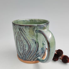 Load image into Gallery viewer, Carved green mug
