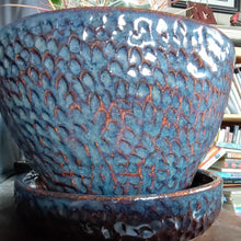 Load image into Gallery viewer, Groovy planter w/ cool glaze

